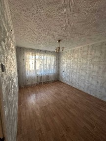 Продам 1 ком ленинградку на колхозном рынке