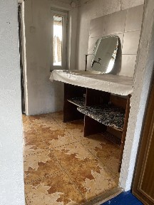 Срочно сдам времянку из 2 х комнат туалет уличный рядом душ летний