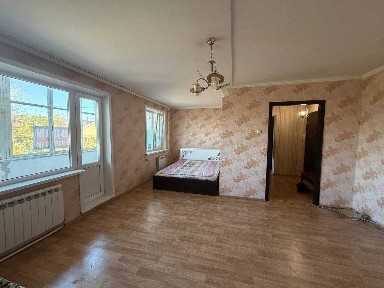 В продаже 1 комнатная в центре на 4 этаже по ул. Тауелсиздик