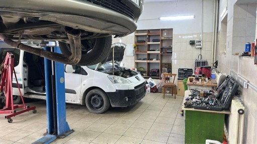 Сдам бокс под сто 1 подьемник и одно место для автоэлектрика