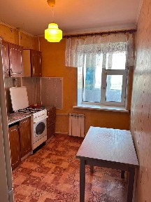 Продажа 2 ком. квартиры в г. Уральск 4 микрорайон
