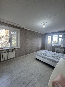 Продается уютная 3-комнатная квартира на 18ом микрорайоне.
