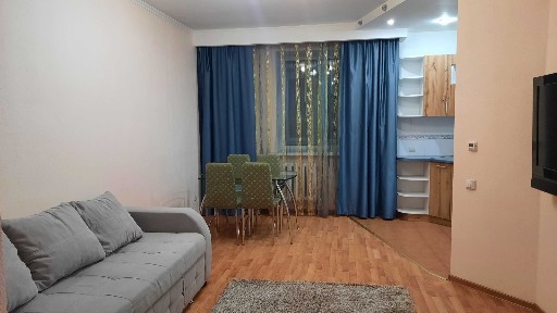 Сдам квартиру на длительный срок, ул. Янушкевича 1