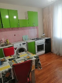 Продам 1 ком квартиру на первом этаже в пяти этажном доме с балконом