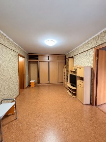 Продам 3 комнатную квартиру на 2 этаже