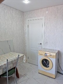 1 к. кв. ул. пл. со всеми удобствами, сдам на долгий срок.