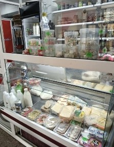 Молочный отдел Домашний, сметана, молоко, кефир, талқан, қымыз, тары.