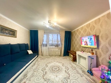 Продаю квартиру 3 ех комнатную