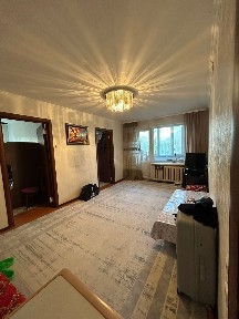 продаютрёхкомнатную квартиру Юго-восток, Муканова 2
