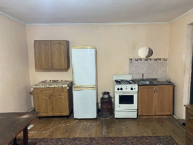Сдаю времянку ком одна болшая 22кв. м.мебелирован.