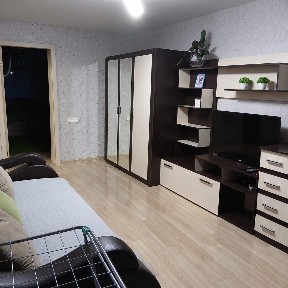 Сдам 2 комн в РИДДЕРЕ 2-3 чел. 160 тыс. желательно командировочным, 1 эт