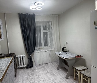 Сдам 2-ком квартиру на длительный срок.