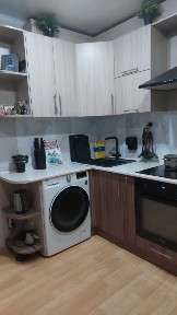 Продам 2к ленинградку в районе Скифа. Лоджия 6м.