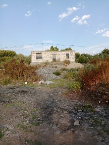 Продам участок с недостроеным домом р он завод арман