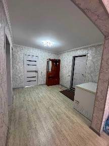 Продам 3-комнатную квартиру улучшенной планировки на 9 мкр!