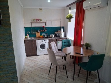 Продам 1 комнатную квартиру район СКГУ