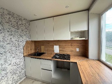Продажа 4-комнатной квартиры спортивная 12
