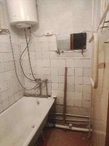 В городе Кентау сдам 2 ком квартиру на длительный срок.
