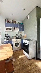 Продам 2-х ком. квартиру Царева 4