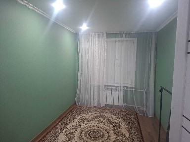 Сдам 2 ком квартиру в районе к-тр Казахстан