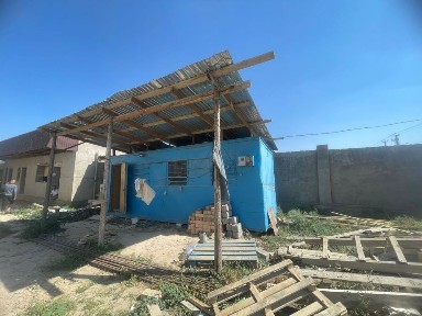 Продается вагончик из металического материала, внутри Дсп 15 кв. м