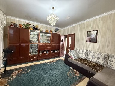 Продается 3х комнатная ленинградского проекта ул. Абая 91 на 3 этаже
