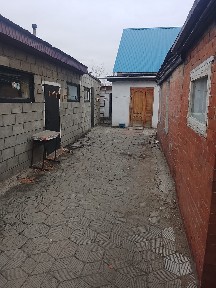 Продам дом на территории второй дом