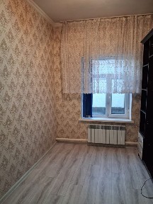 Жер үй 5бөлмелі, Жолдын астында 18 мектептің қасында