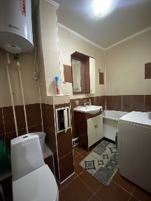 продам 1 комн квартиру в центре