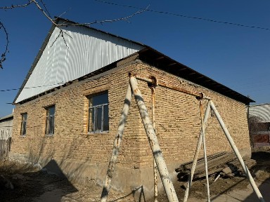 Уй сатылады. Асыката поселкасы