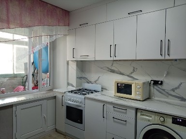Продам 2 комнатную квартиру улучшенной планировки
