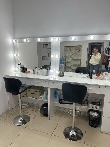 Сдаётся место для визажиста и Hair стилиста