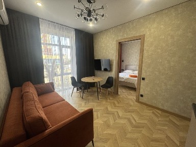 Сдаю 2 ком квартиру Ашимова