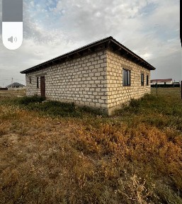 Дом. Үй сатылады. Жақсы бағаға. Іші бөлінген