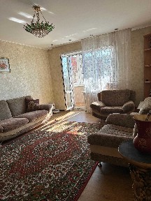 Продается уникальная, светлая и очень просторная 4-комнатная квартира