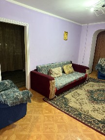 Сдается долгосрочно 2 комн квартира в районе Восток