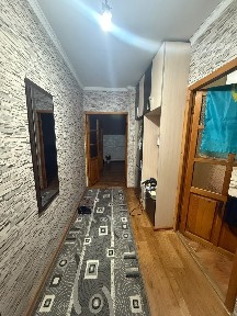 3х комнатная. рядом с поликлиники