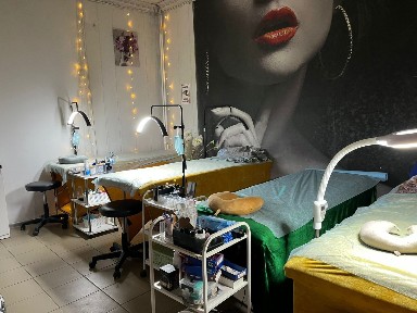Сдам в аренду кушетку в студии наращивания ресниц и перманентного мак