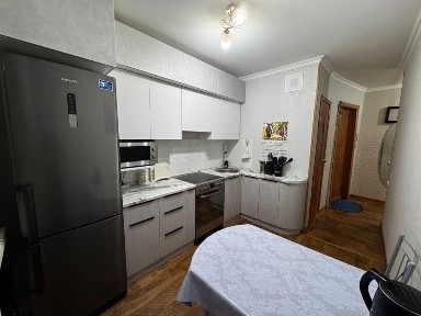 Продам 3-х комнатную квартиру на 8 мкр