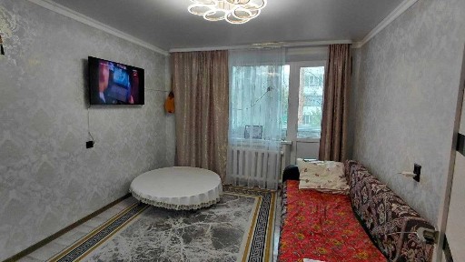 Продам ОТЛИЧНУЮ 1 ком. кв. 30 кв. м. кухня 6,7 кв. м. на 2/5 клуб строит