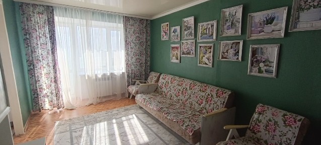 Сдам на месяц 2-комнатную квартиру в районе 45 кв.