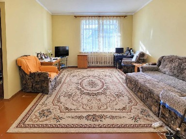 Двухэтажная 3-комн. кв. в центре