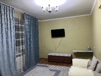 Продаётся 3-комнатная квартира в связи с переездом.