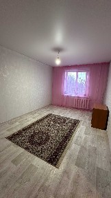 1 комн гостинка в 19 мкрн