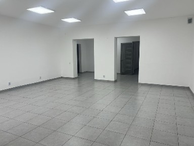 Сдам коммерческое помещение