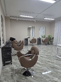 Сдам места парикмахера, визажиста и др действующим салоне на набережн