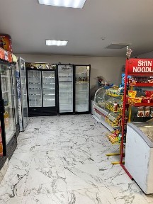 Продаётся работающий магазин в селе Самсоновка.