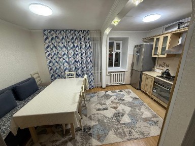 Продам 3х комнатную квартиру переделаную на 2х комнатную