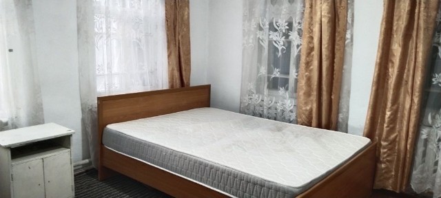 Пол дома в аренду