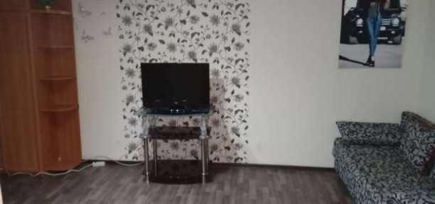 Посуточно, 2 комн в центре, над центр. гастрономом, Smart TV, Wi-Fi.